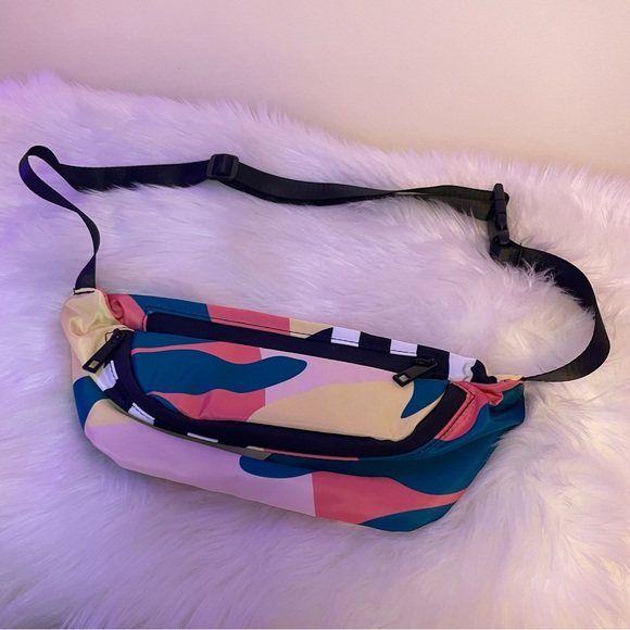 Sephora Belt Bag (Fanny pack) + Sephora ID Lanyard Bundle - Picture 2 of 5